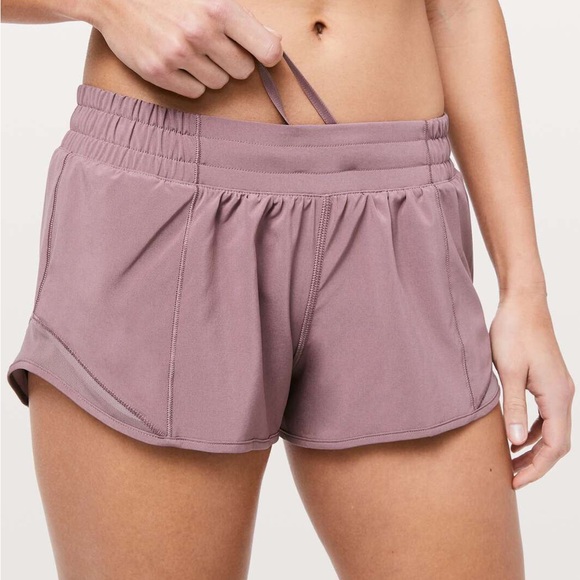 lululemon athletica Pants - Lululemon Women’s 4” Inseam Mauve Pink Hotty Hot Athlesuire Workout Shorts